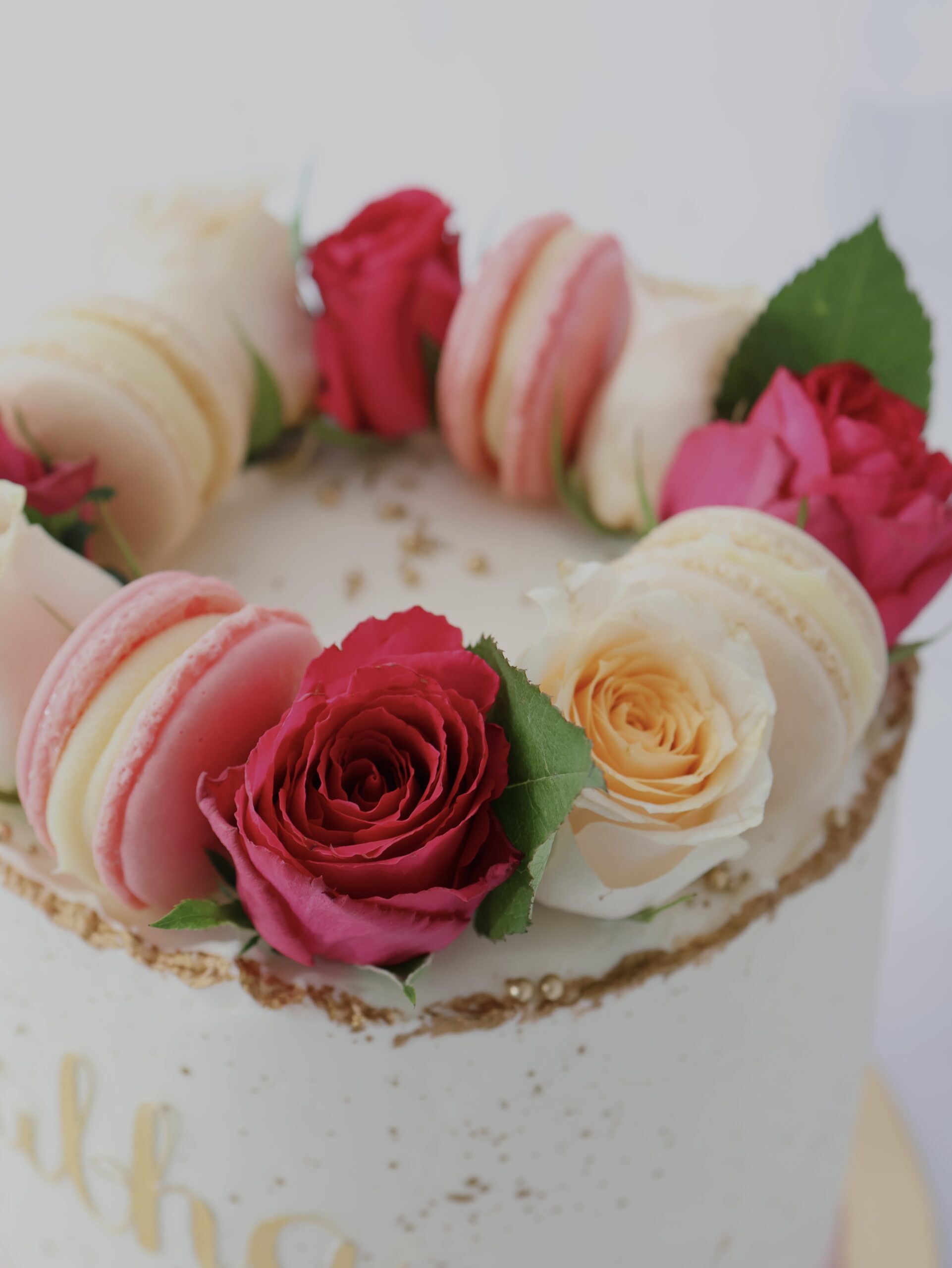 Luxury Cake Pink & White - Image 4