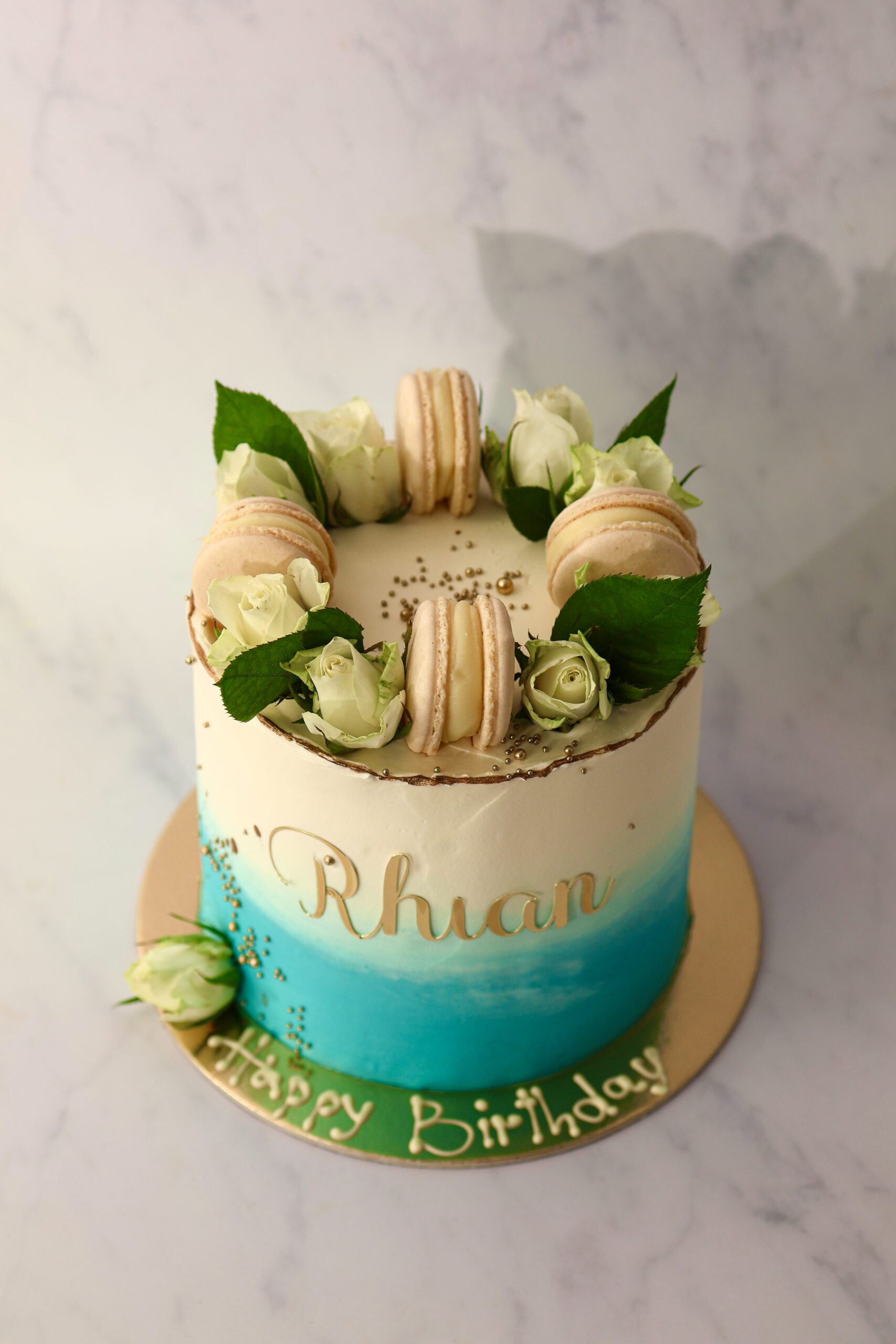 Luxury Cake Blue & White - Image 4