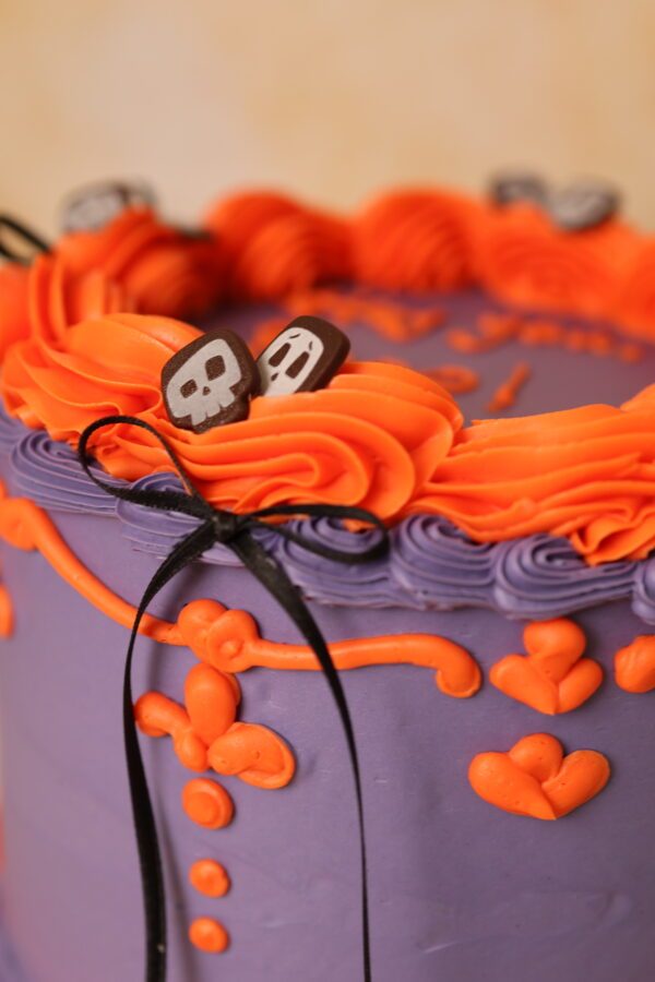 Boo! Vintage Cake - Image 4