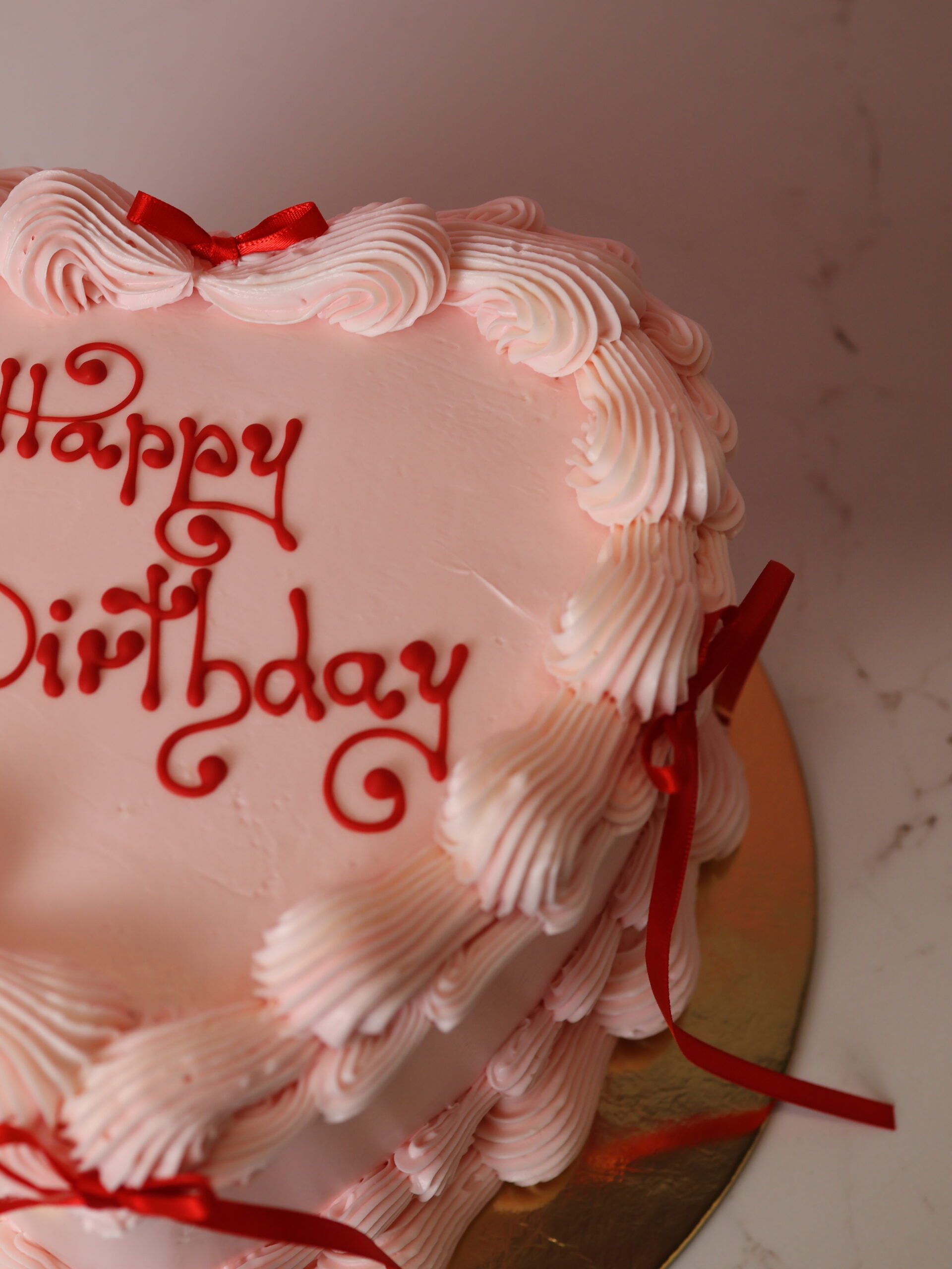 Luxury Vintage Heart Cake - Image 4