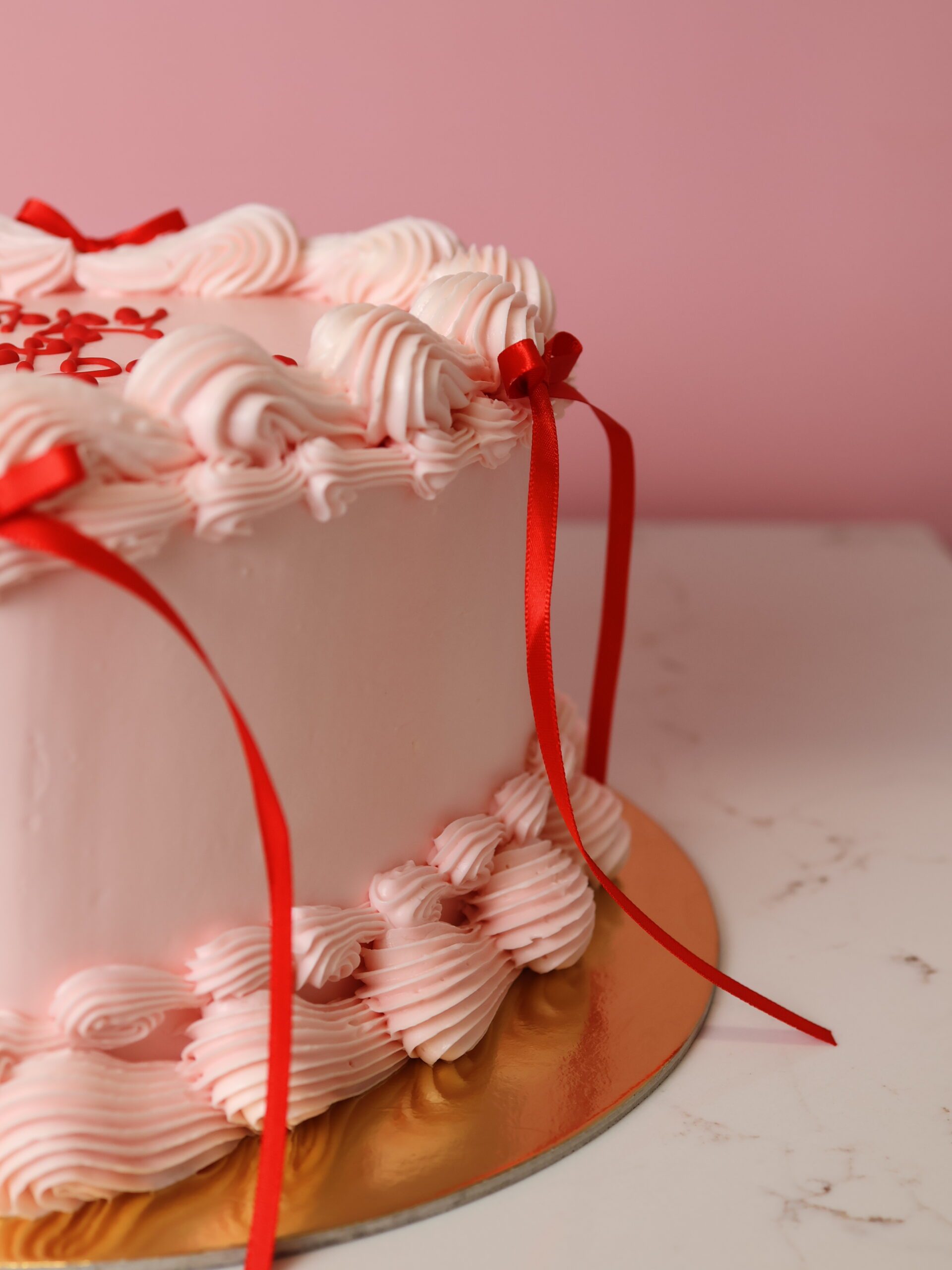 Luxury Vintage Heart Cake - Image 2